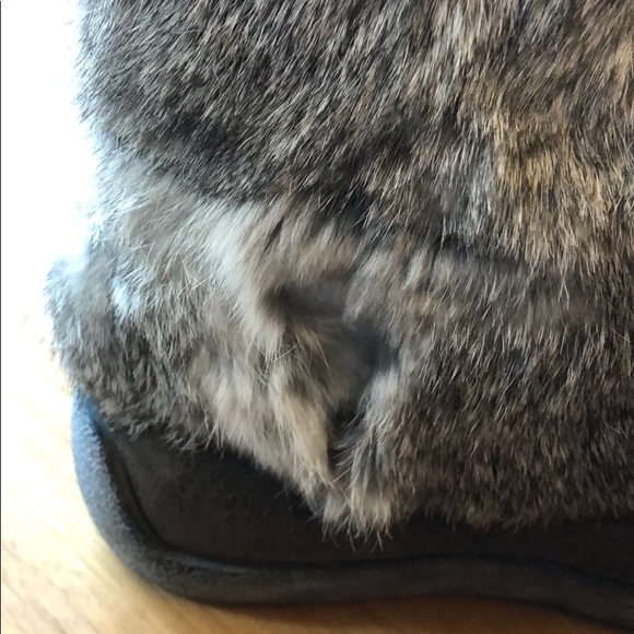 Gray Muks moccasin boots with fur - Picture 7 of 7